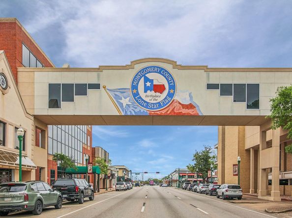 1739 Portia Lane, Conroe TX 77301