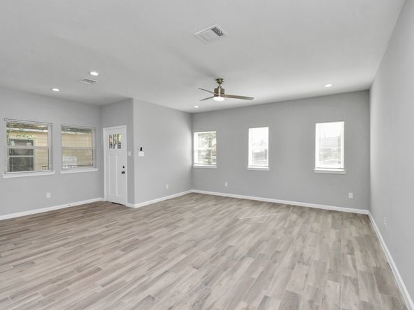 5941 Southlea Street, Houston TX 77033