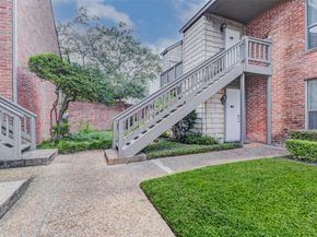 2829 Timmons Lane 167, Houston TX 77027