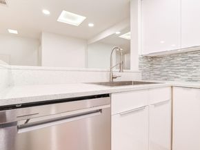 2829 Timmons Lane 167, Houston TX 77027