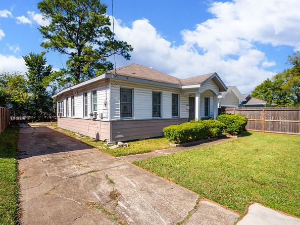 5822 Grace Lane, Houston TX 77021