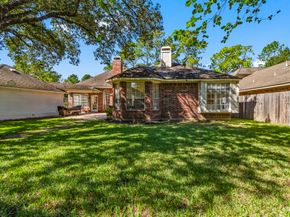 2 Quiet Oak Drive, The Woodlands TX 77381