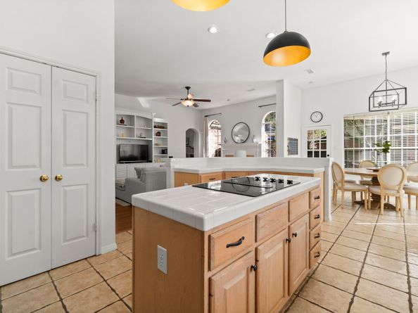 2 Quiet Oak Drive, The Woodlands TX 77381