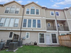 2402 Calumet Street B, Houston TX 77004