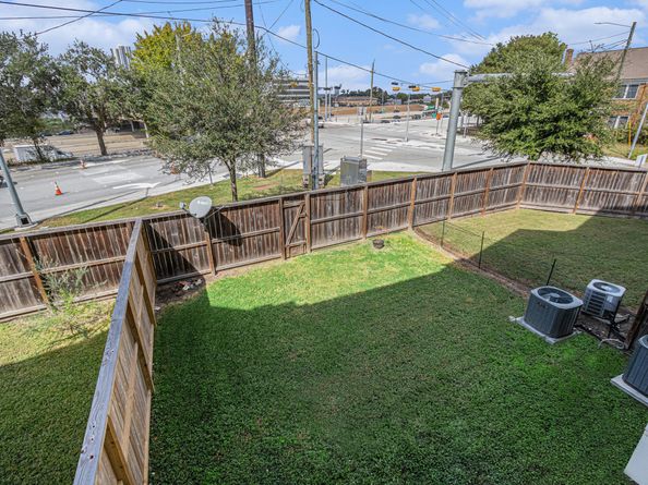 2402 Calumet Street B, Houston TX 77004