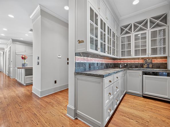 16703 Southern Oaks Drive, Houston TX 77068