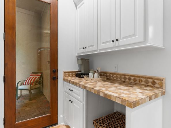 22 Johnathan Landing Court, The Woodlands TX 77389