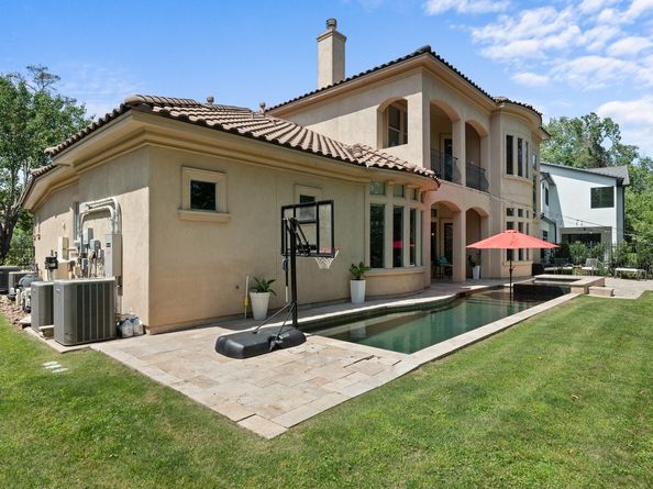 22 Johnathan Landing Court, The Woodlands TX 77389