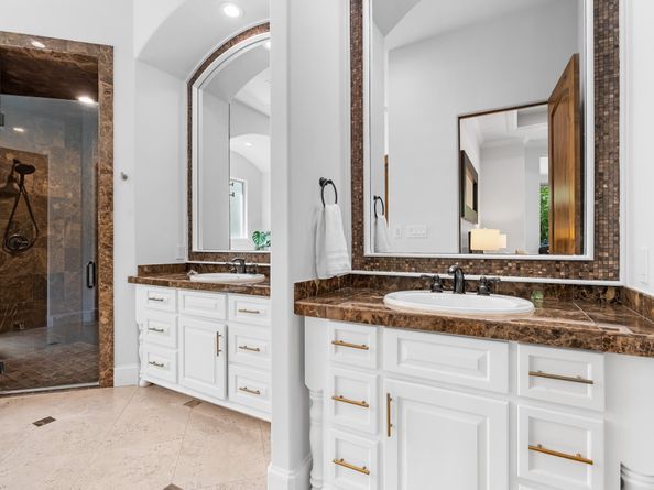 22 Johnathan Landing Court, The Woodlands TX 77389