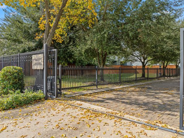 8923 Highgate Lane, Houston TX 77080