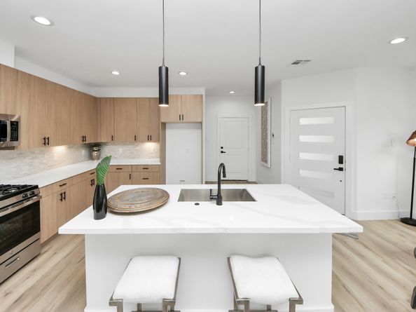 9028 Scott Street, Houston TX 77051