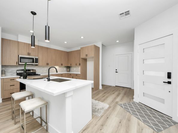 9028 Scott Street, Houston TX 77051