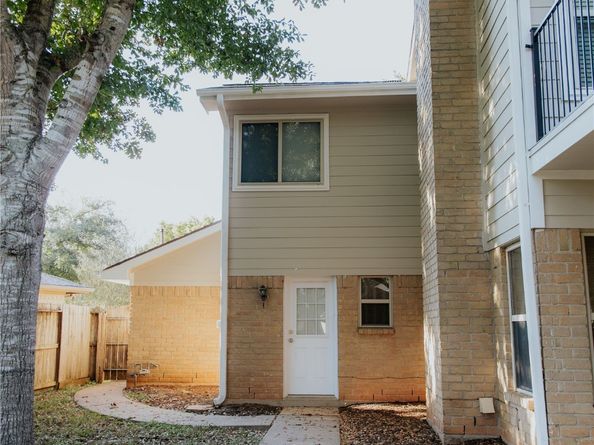 3327 Larkwood Lane, Sugar Land TX 77479