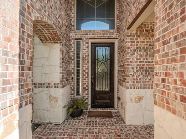 18 Devon Dale Drive, The Woodlands TX 77375