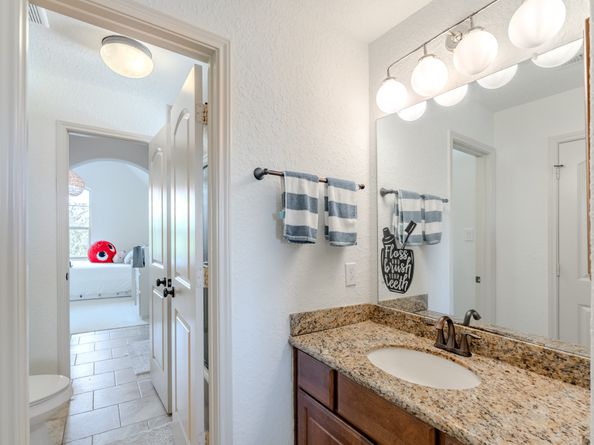 18 Devon Dale Drive, The Woodlands TX 77375
