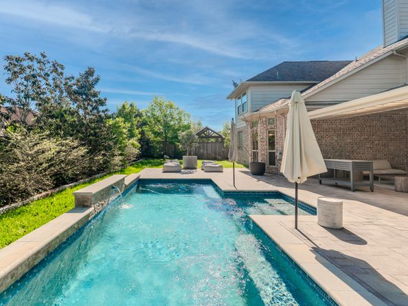 18 Devon Dale Drive, The Woodlands TX 77375