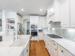 18 Devon Dale Drive, The Woodlands TX 77375