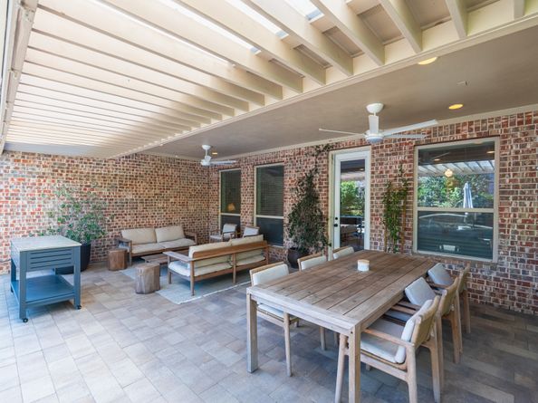 18 Devon Dale Drive, The Woodlands TX 77375