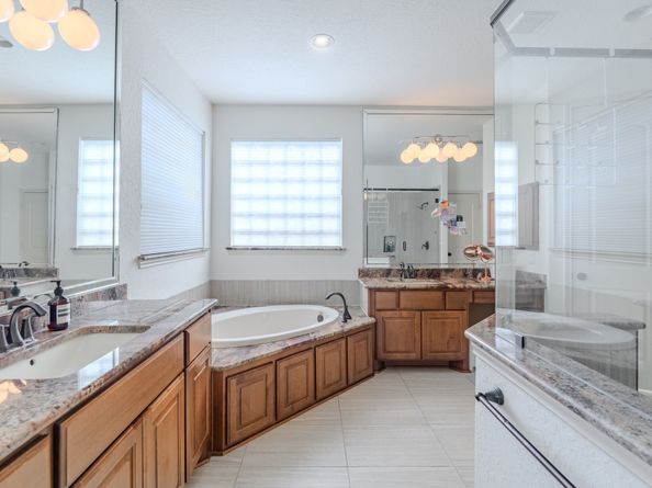 18 Devon Dale Drive, The Woodlands TX 77375