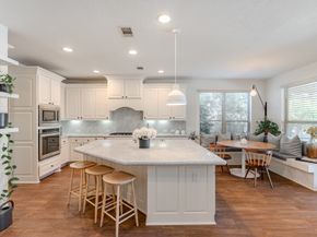 18 Devon Dale Drive, The Woodlands TX 77375