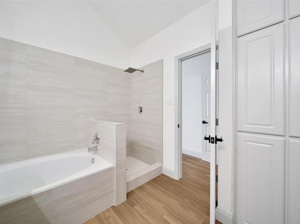 2 Wintergreen Trail, The Woodlands TX 77382