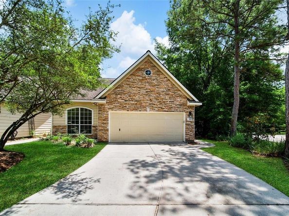 2 Wintergreen Trail, The Woodlands TX 77382
