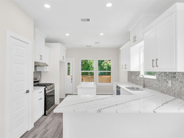 8022 Yoe Street, Houston TX 77078