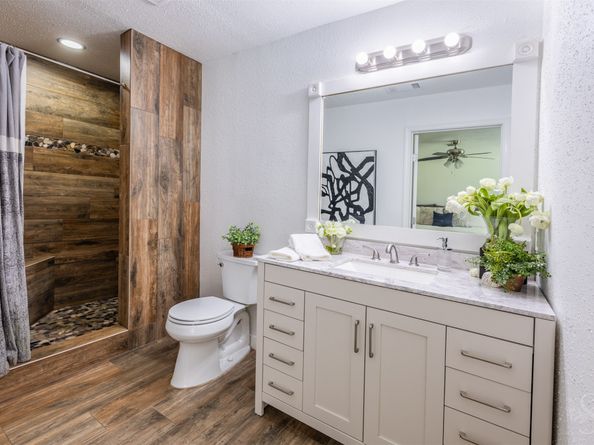 3903 Acorn Ln, Kingwood TX 77365
