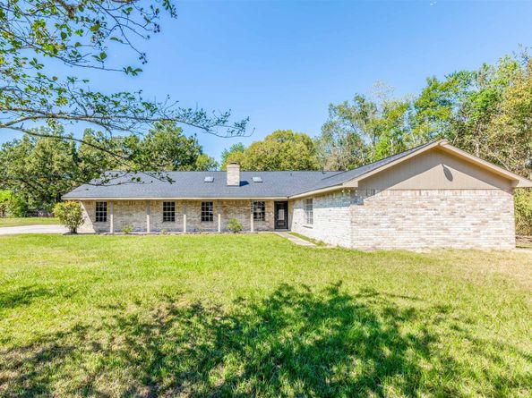 3903 Acorn Ln, Kingwood TX 77365