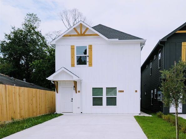 7504 Laura Koppe Road C/D, Houston TX 77028