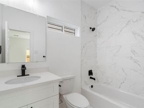 7504 Laura Koppe Road C/D, Houston TX 77028