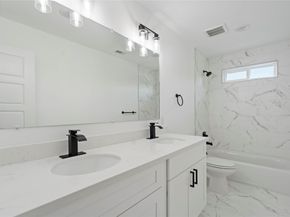 7504 Laura Koppe Road C/D, Houston TX 77028