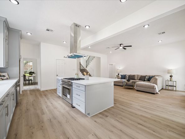 3303 Vista Lake Drive, Sugar Land TX 77478