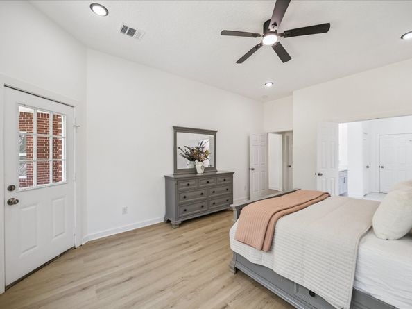 3303 Vista Lake Drive, Sugar Land TX 77478
