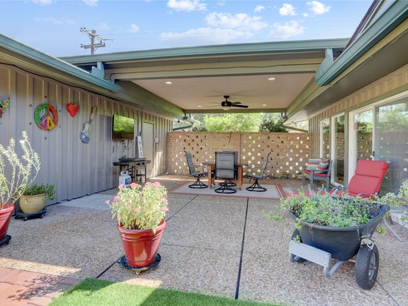 4302 Hummingbird Street, Houston TX 77035