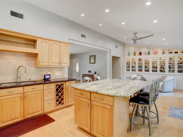 4302 Hummingbird Street, Houston TX 77035