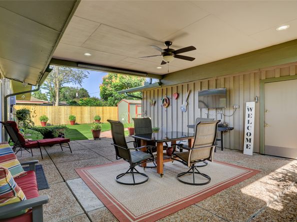 4302 Hummingbird Street, Houston TX 77035