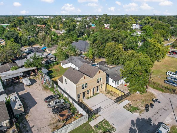 723 Doverside Street, Houston TX 77022