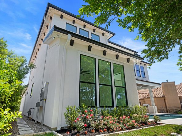 91 Lake Sterling Gate Drive, Spring TX 77379