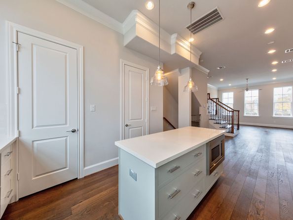 5921 Cottage Grove Lake Drive, Houston TX 77007