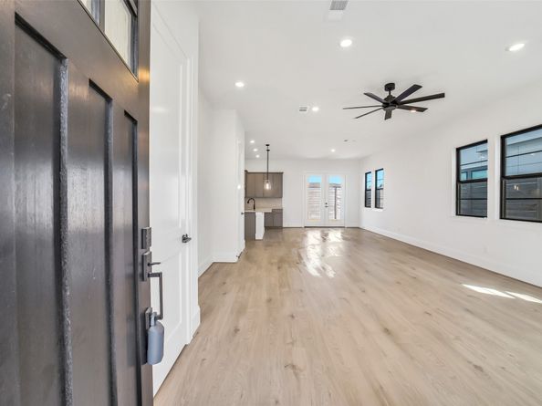3220 Royal Oaks Hollow Lane, Houston TX 77082