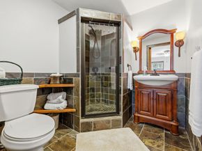 319 Venture Boulevard S, Point Venture TX 78645
