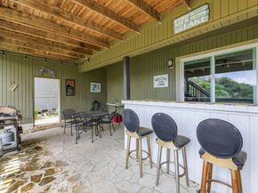 319 Venture Boulevard S, Point Venture TX 78645