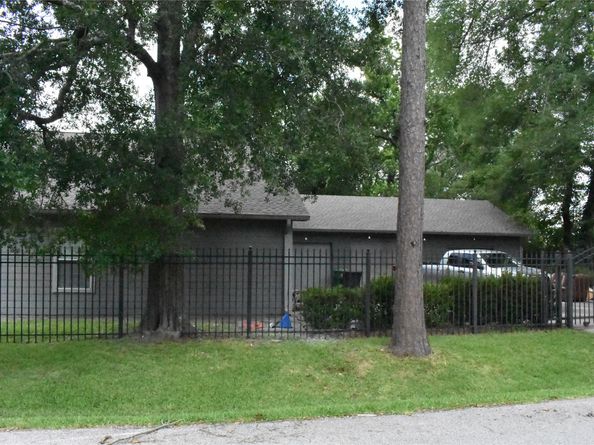 8535 Parkette Drive, Houston TX 77028