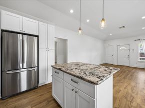 5105 Chapman Street, Houston TX 77009