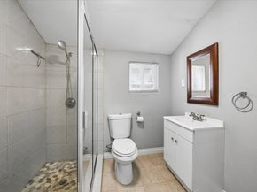 5105 Chapman Street, Houston TX 77009
