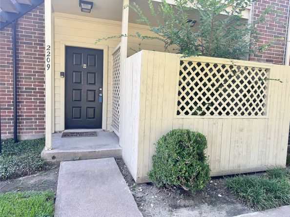 2121 El Paseo Street 2209, Houston TX 77054