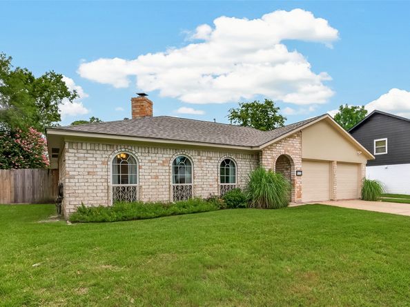 9618 Springmont Drive, Houston TX 77080