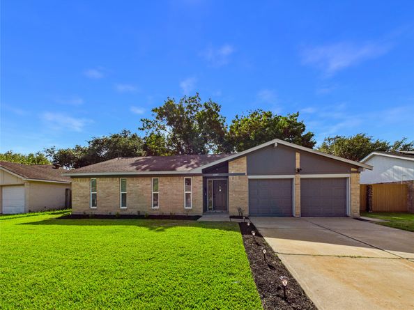 12707 Corning Dr, Houston TX 77089