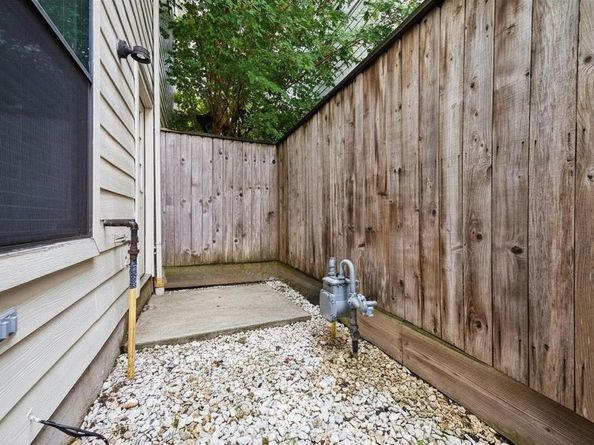 3501 Link Valley Drive 301, Houston TX 77025